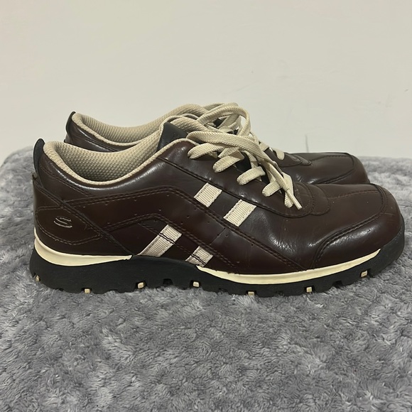 Skechers Shoes - Vintage Skechers 90’s Women’s brown and beige Leather Sneakers Shoes